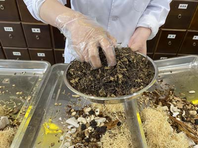 膀胱肿瘤晚期患者的临床表现